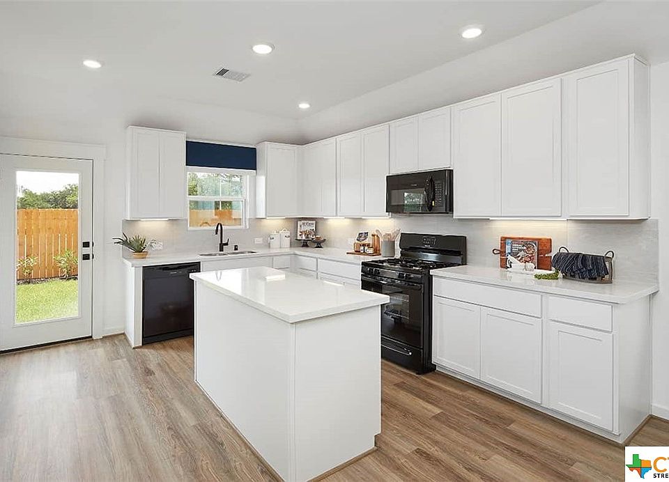 1st image of 2058 Flametree Ave