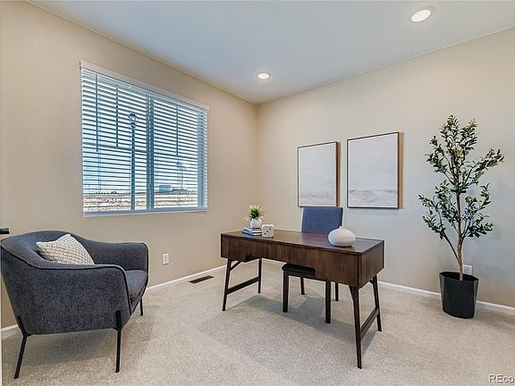 4th image of 4114 Estrella Street