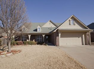 12117 S Cedar Ave, Jenks, OK 74037