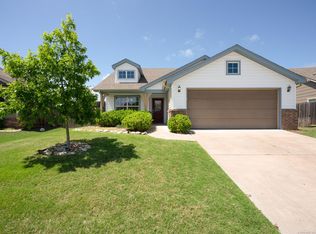 15113 E 109th St N, Owasso, OK 74055