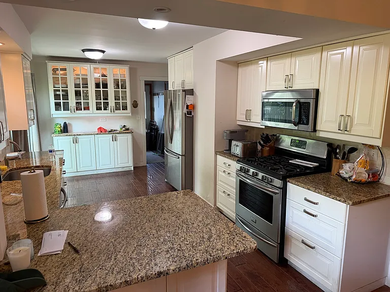 1927 Farmington Ct — Photo 6