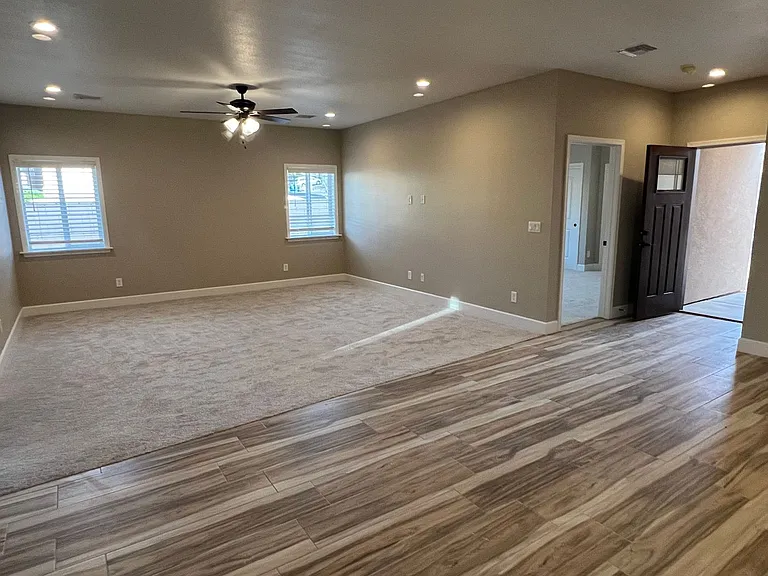 2241 Diamond Creek Rd — Photo 10