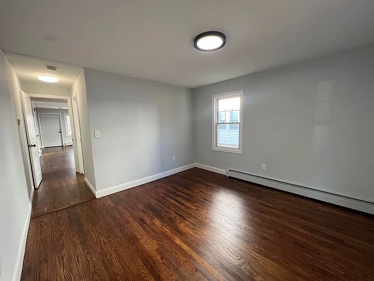 253 Sheffield Ave — Photo 17