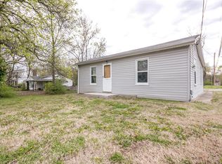 2910 Smiley Rd, Maryland Heights, MO 63043