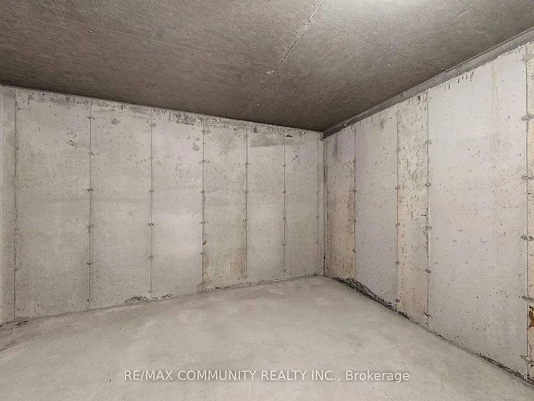 5 Mugford Cres N #BASEMENT — Photo 24