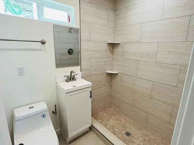 207 W Main St — Photo 6