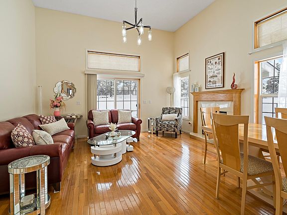 4th image of 3690 Commonwealth Rd