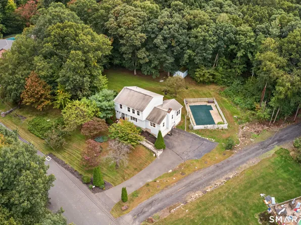 18 Rockridge Terrace, Prospect, CT 06712