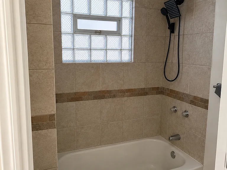 8542 S Lowe Ave #1 — Photo 7