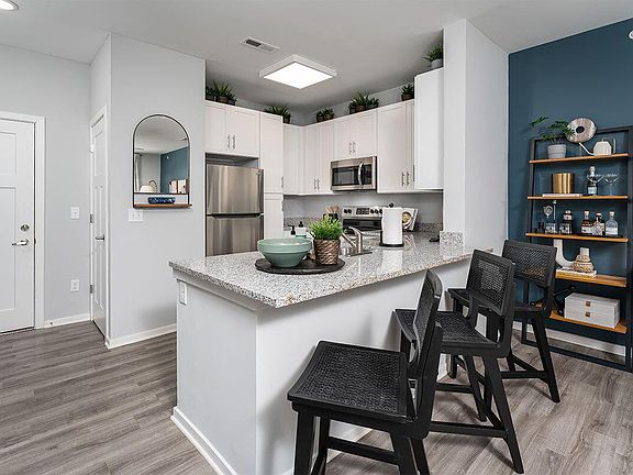 4th image of 383 Eastern Ave #201