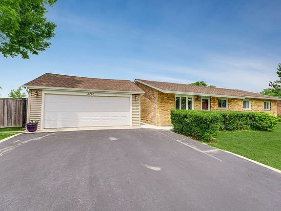3rd image of 8720 W 170th Pl