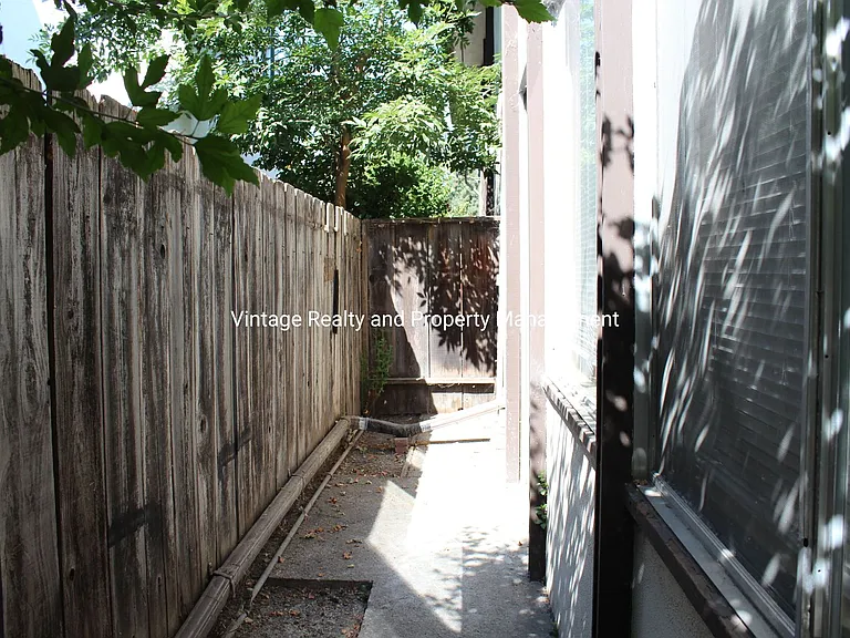 248 W Knoles Way — Photo 15