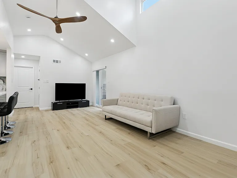 1161 Lake Ave #329 — Photo 5
