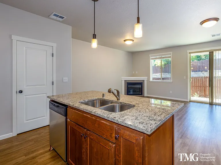 11308 NE 14th Ct — Photo 5