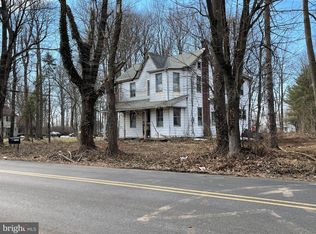 1004 Broad St, Perkasie, PA 18944