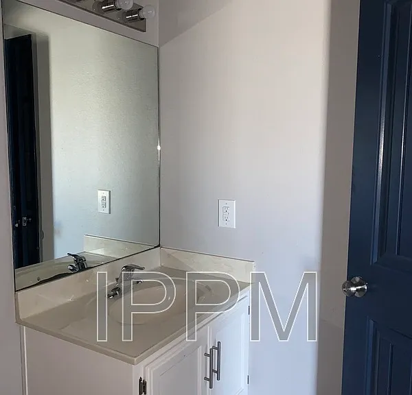 302 S FM 491 — Photo 7