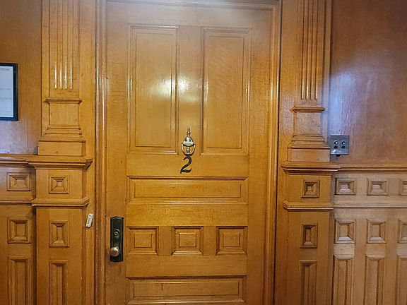 2nd image of 1415 Vine St #2