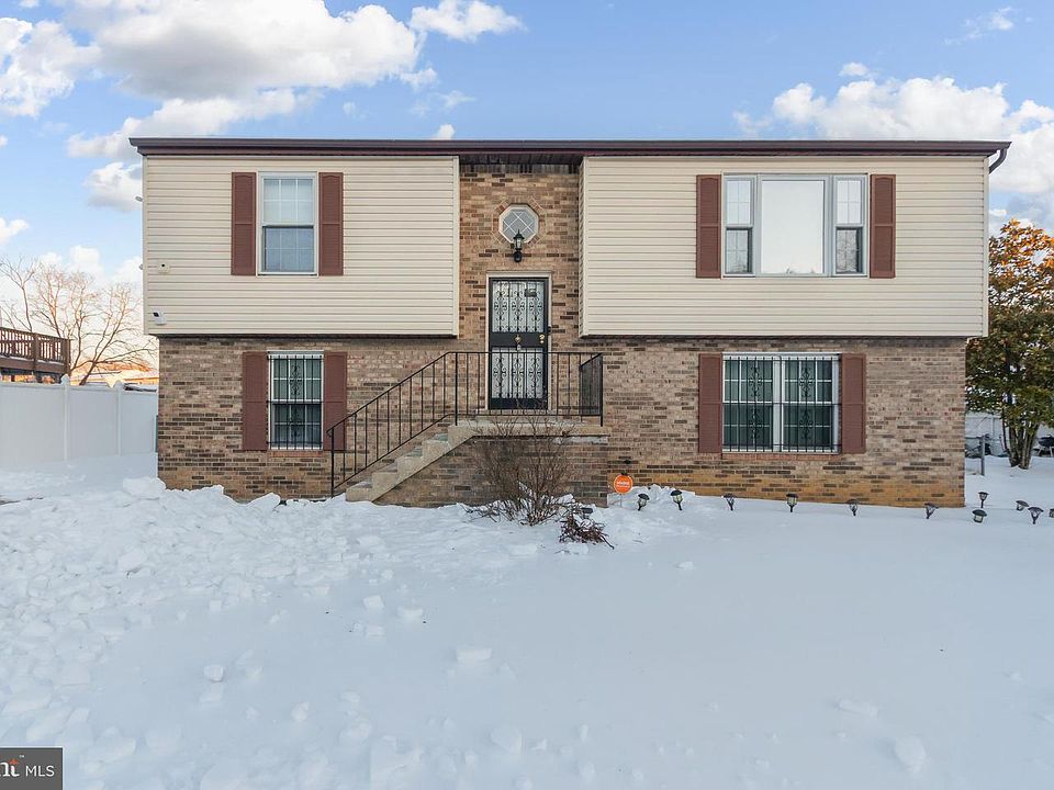 1st image of 2908 Plaza Dr