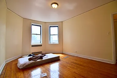 Rented by Safdie Realty Group