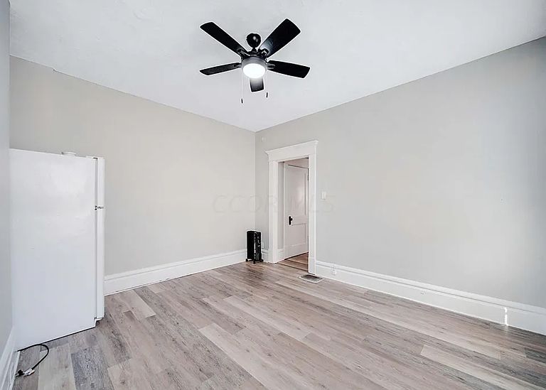 1st image of 405 14th Ave