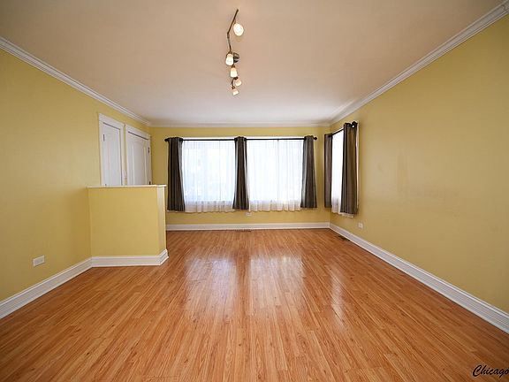 2nd image of 4549 N Newland Ave