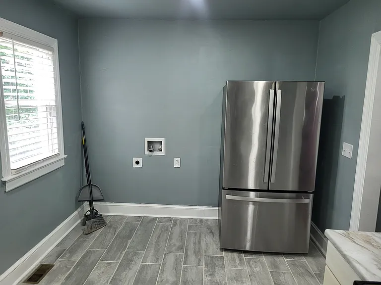 289 Marion Ave — Photo 20