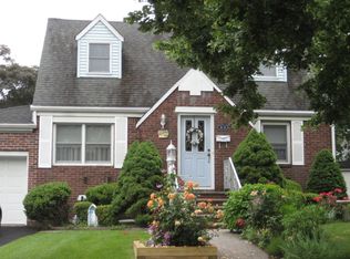 36-14 Southern Dr, Fair Lawn, NJ 07410