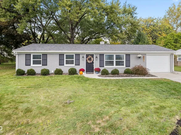 8838 Moll Dr, Fishers, IN 46038