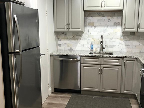 2nd image of 10 Chapel Hill Dr APT 8