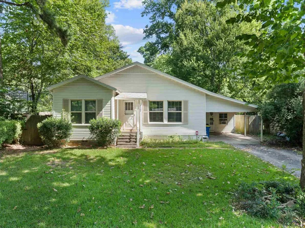 1303 E Lantrip St, Kilgore, TX 75662