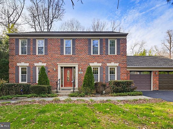 3rd image of 7146 Rivers Edge Rd