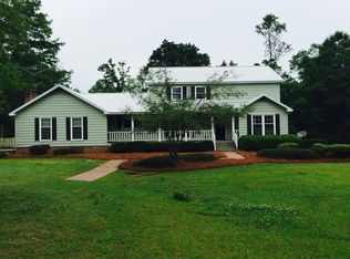 747 Bee Gee Rd, Lumberton, NC 28358