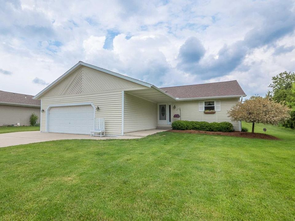 1st image of 2066 Lake View Dr