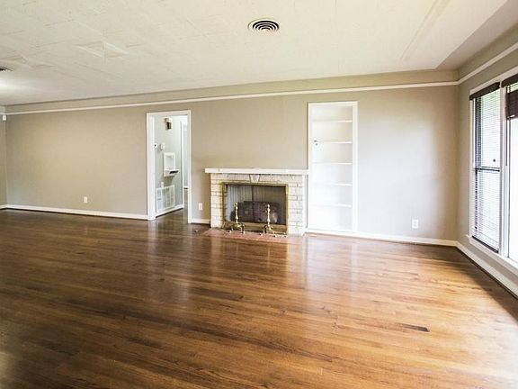 2nd image of 1418 Eastus Dr