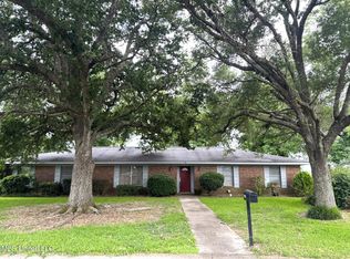 902 Myrtle St, Vidalia, LA 71373