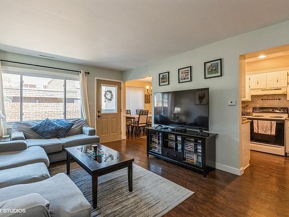 4th image of 4033 Trafalgar Ln