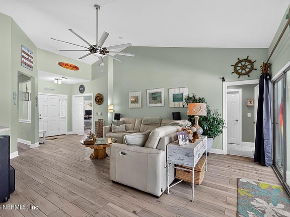5th image of 1115 PALM Circle