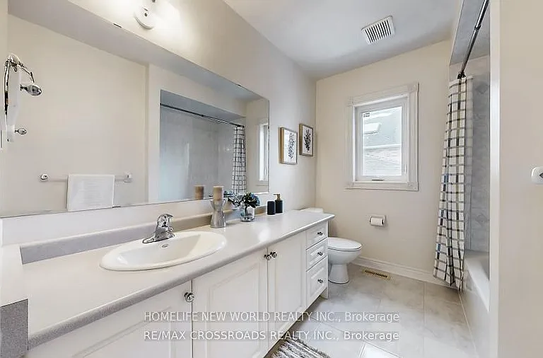 73 Reansbury Cres — Photo 32
