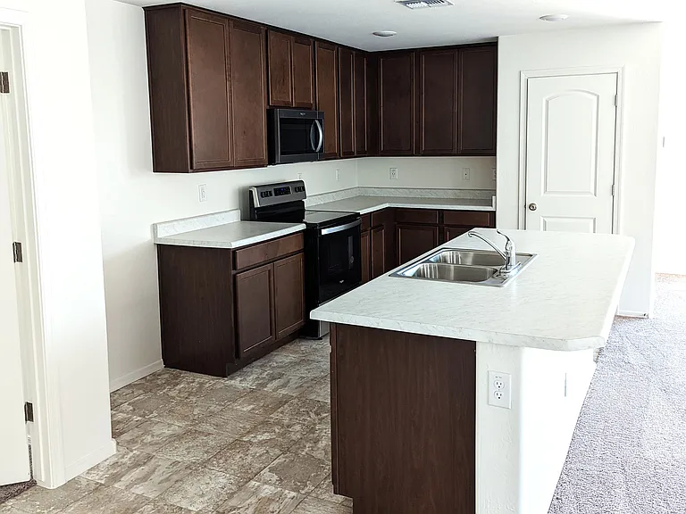 1355 W Pinkley Way — Photo 11