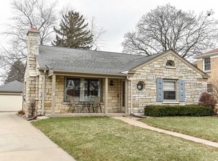 2431 N 81st St, Wauwatosa, WI 53213