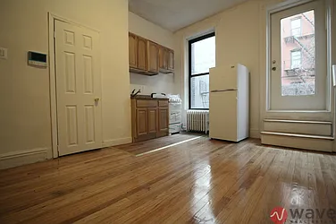 Rented by Wave Real Estate Group