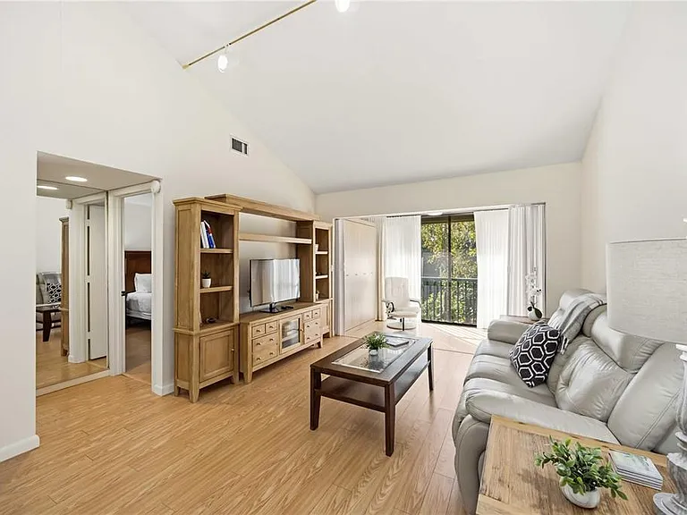 1626 Brookhouse Dr #235 — Photo 6