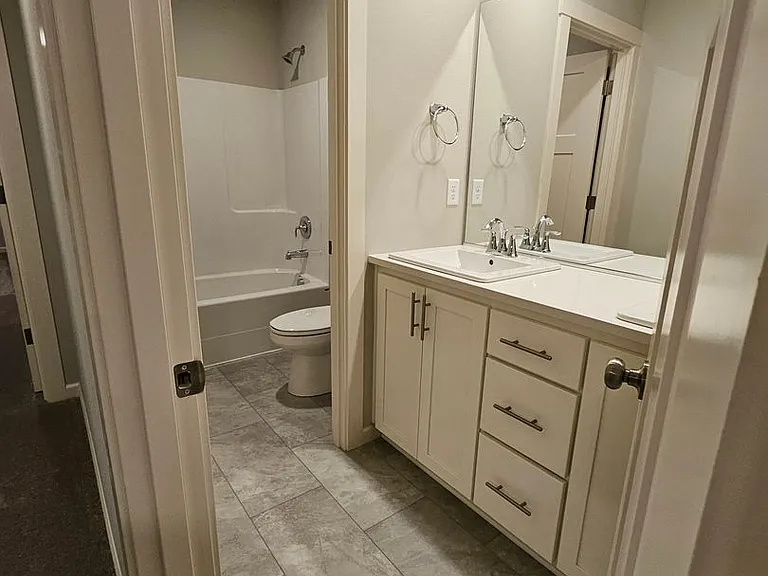 4112 SE 83rd Ave — Photo 8