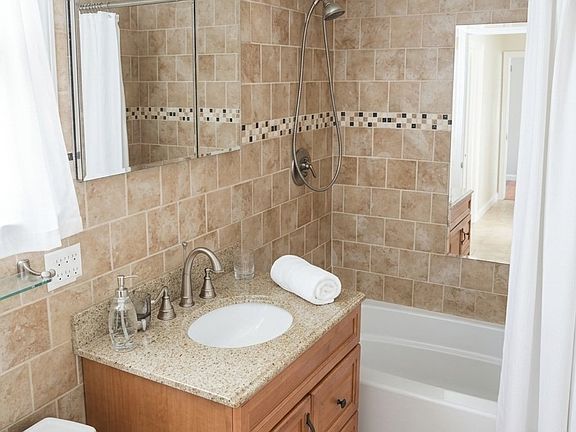 4th image of 16 Winter St APT 14C