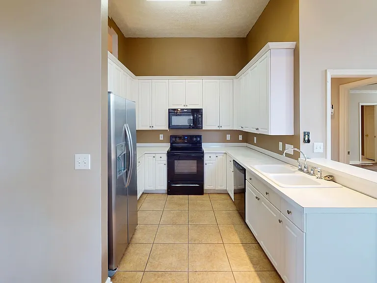 860 Autumn Ridge Rd — Photo 9