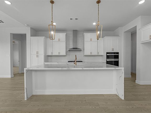 5th image of 32410 Sandhill Place St