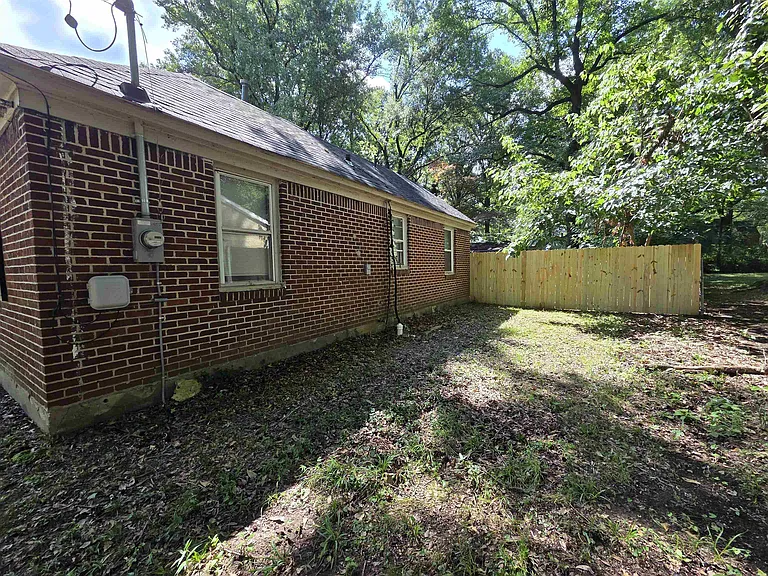 1495 Alta Vista Ave — Photo 24