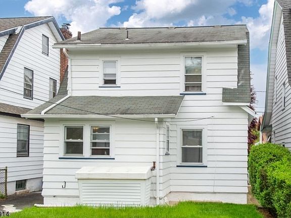 5th image of 15 Franklin Ave