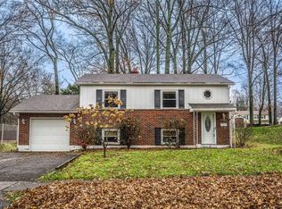 3755 Santom Rd N, Stow, OH 44224