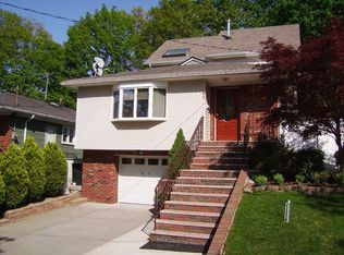 61 Duncan St, Staten Island, NY 10304